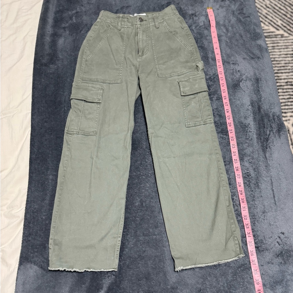 Hollister Ultra High Rise Cargo Pants